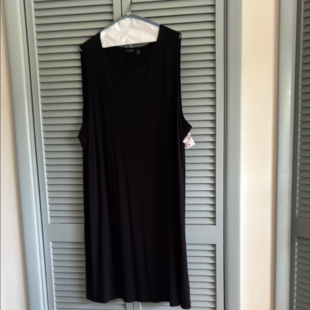 Chic Black Sleeveless Dress